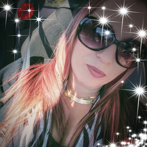 Meet your Posher, Bethany - Picture 1 of 1